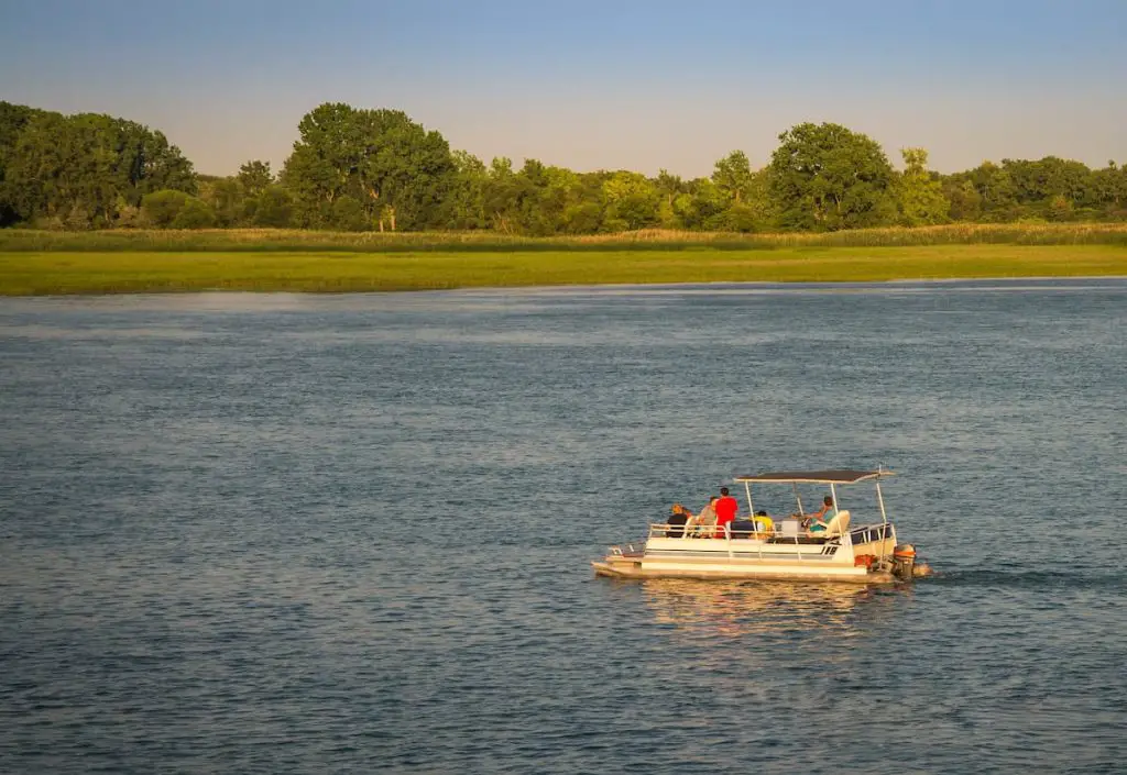 Pontoon Boats Leaning Due To Uneven Weight Distribution