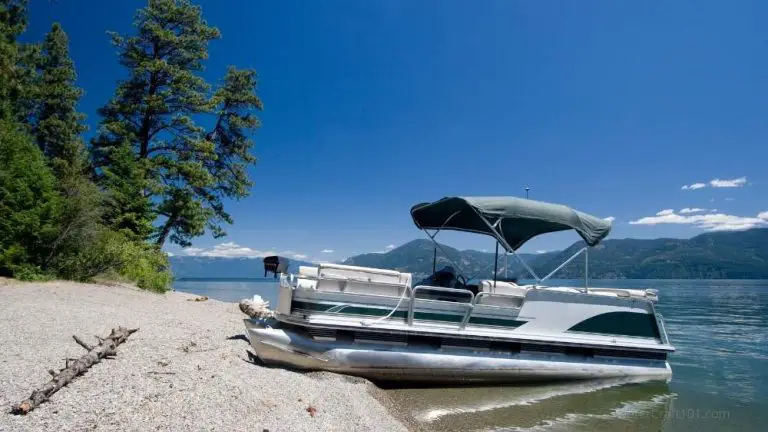 Why Does Your Pontoon Pull to the Right? How To Fix It