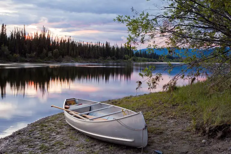 Do Aluminum Canoes Sink? (What You Need To Know)