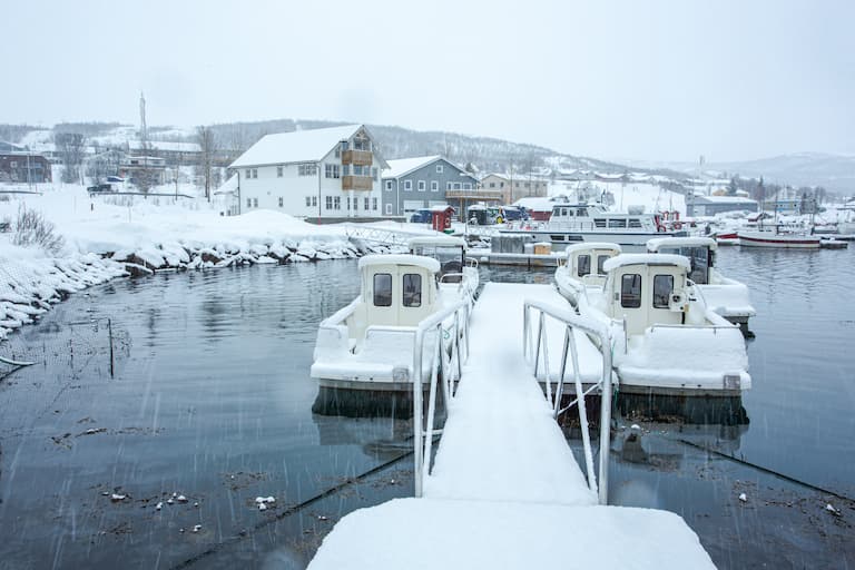 how to store a pontoon boat for winter