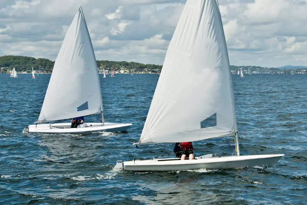 Sailboats in the ocean: how to tell if a boat has been in salt water