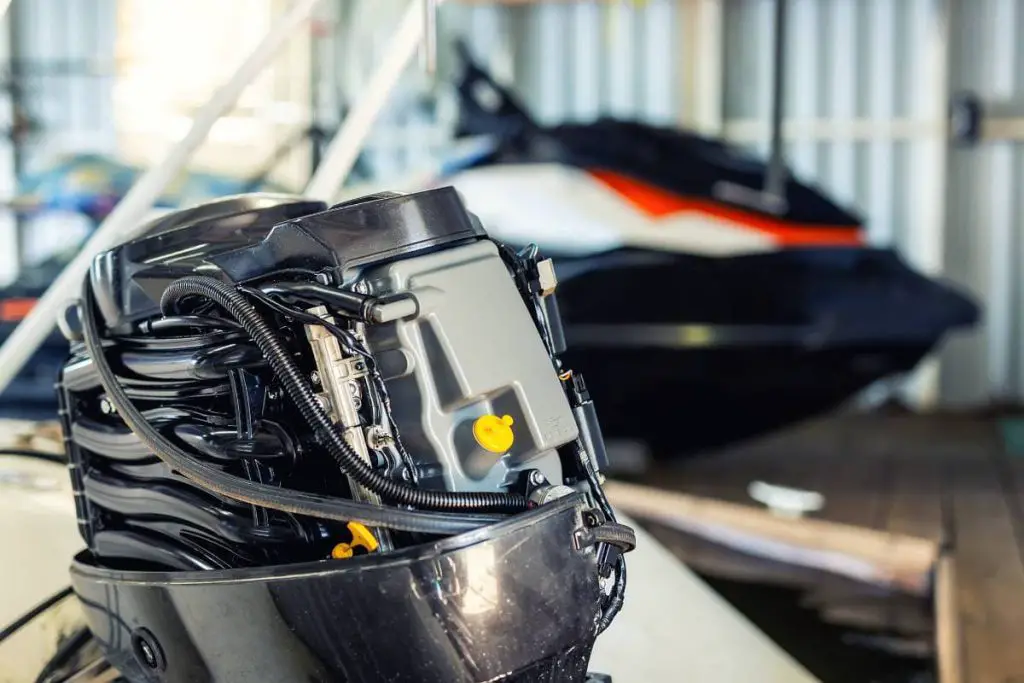 Outboard boat motor: does a boat motor charge the battery