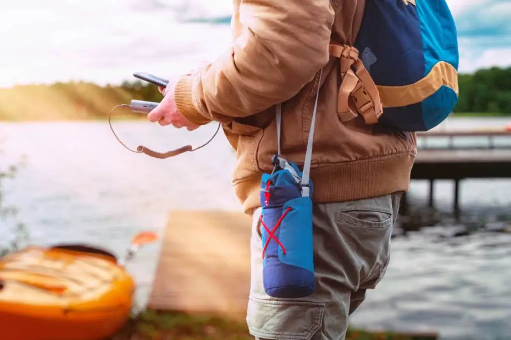 using a dry bag when kayaking