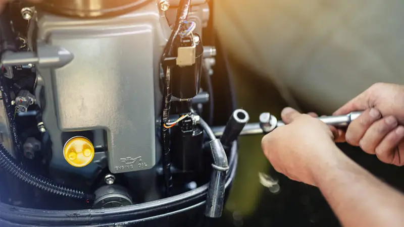 The Role of a Boat Engine's Carburetor: Symptoms and Solutions