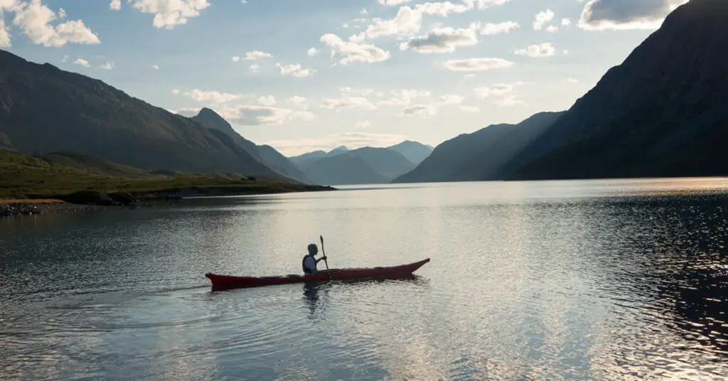 9 Ways To Avoid Blisters While Kayaking (Easy Guide) WaterCraft 101