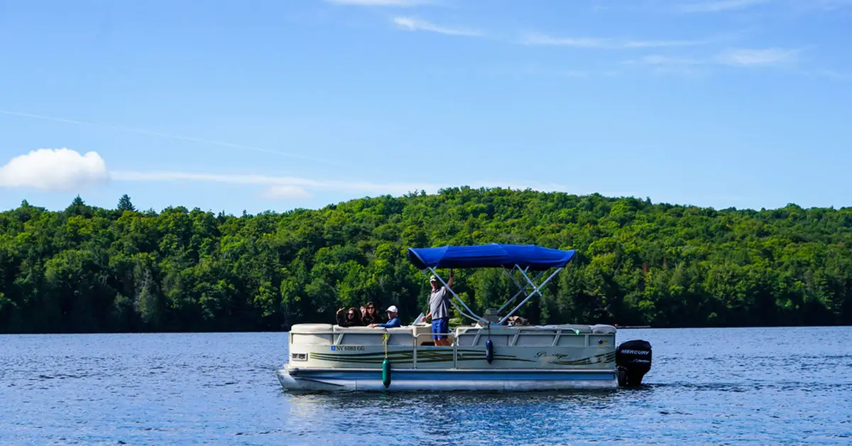 Do People Make Pontoon Boats with Inboard Motors? Exploring the Pros and Cons
