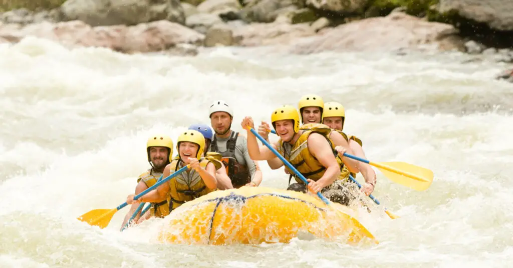 Kayaking vs. Rafting A Guide to Choosing Your Ideal River Adventure