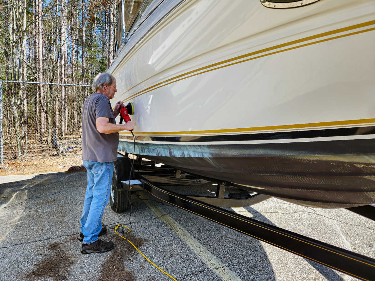 Comparing Wood and Fiberglass Boats